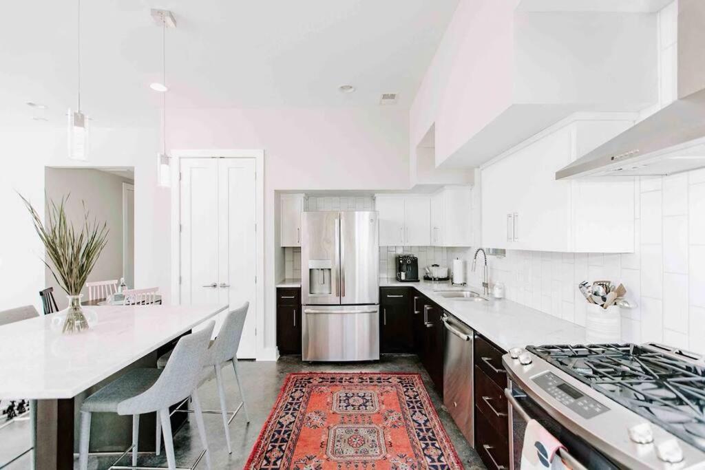נאשוויל Modern Luxury Rooftop Deck, 3 Mi To Downtown מראה חיצוני תמונה