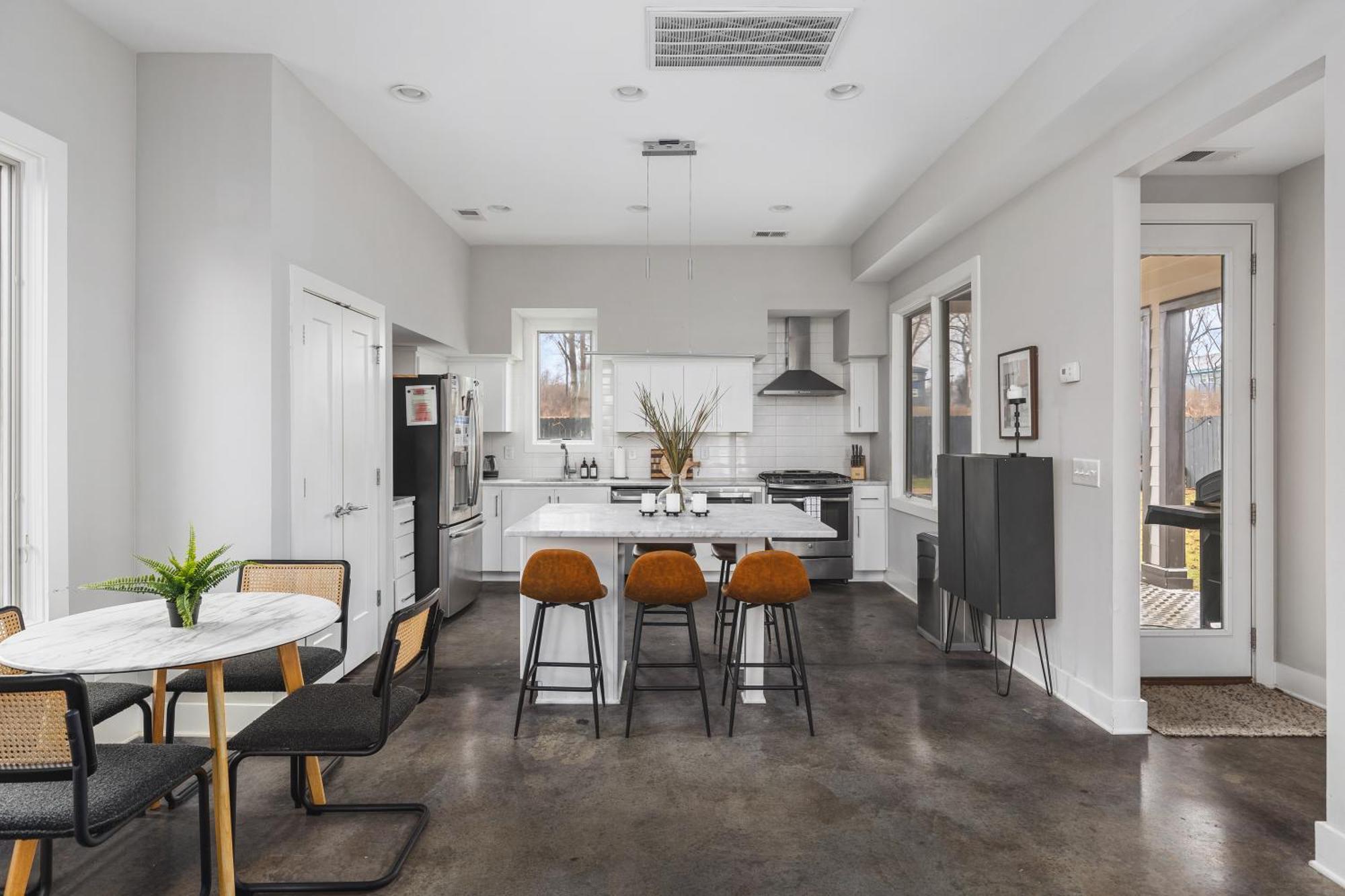 נאשוויל Modern Luxury Rooftop Deck, 3 Mi To Downtown מראה חיצוני תמונה